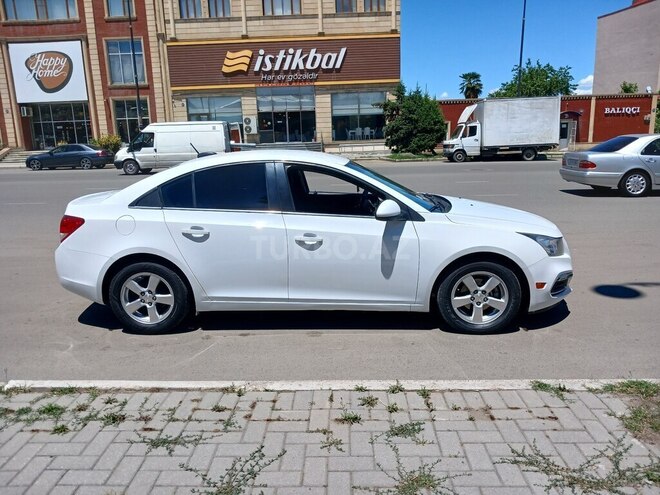 Chevrolet Cruze-8