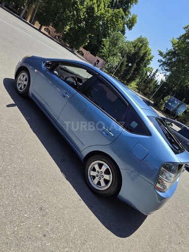 Toyota Prius-8