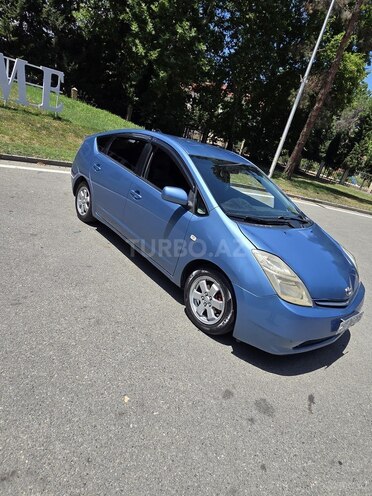 Toyota Prius-5