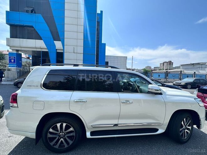 Toyota Land Cruiser-4