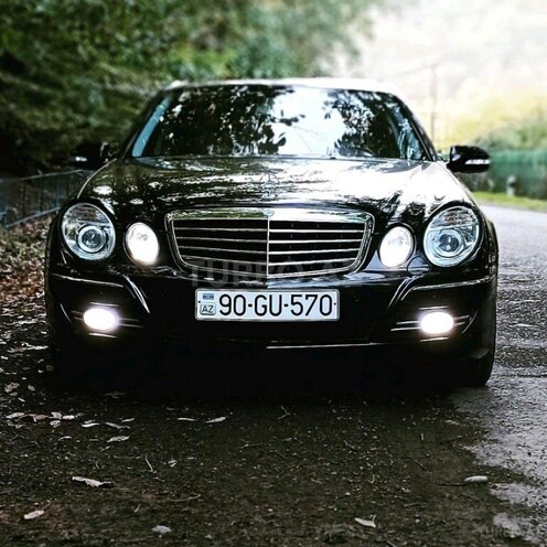 Mercedes E 320-1