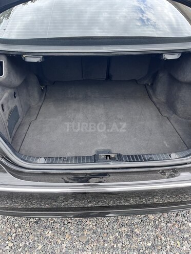 Mercedes E 320-9