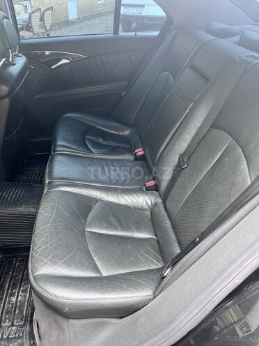 Mercedes E 320-8