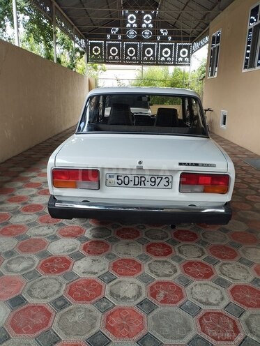 LADA (VAZ) 2107-2