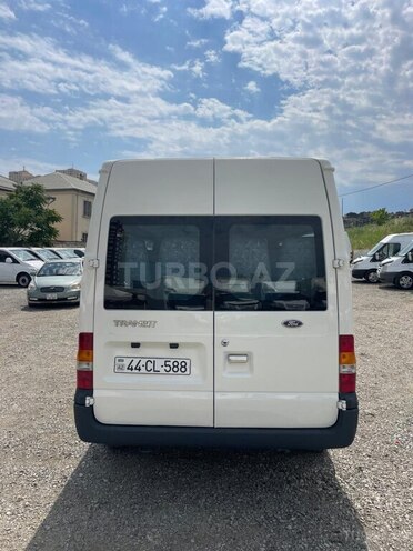 Ford Transit-2