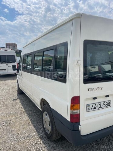 Ford Transit-6