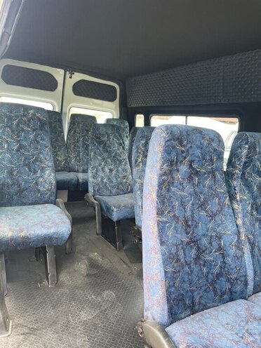 Ford Transit-9