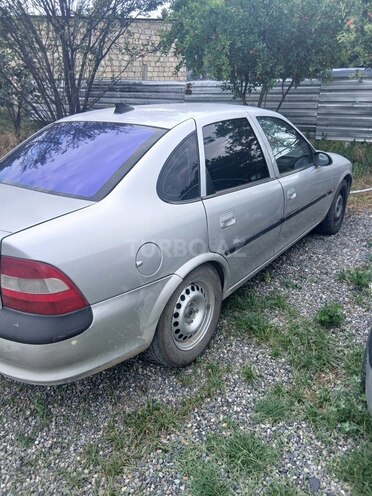 Opel Vectra-3