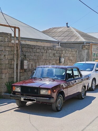 LADA (VAZ) 2107-1