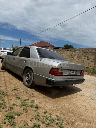 Mercedes 200 E-3