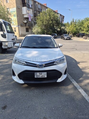 Toyota Corolla Axio-1