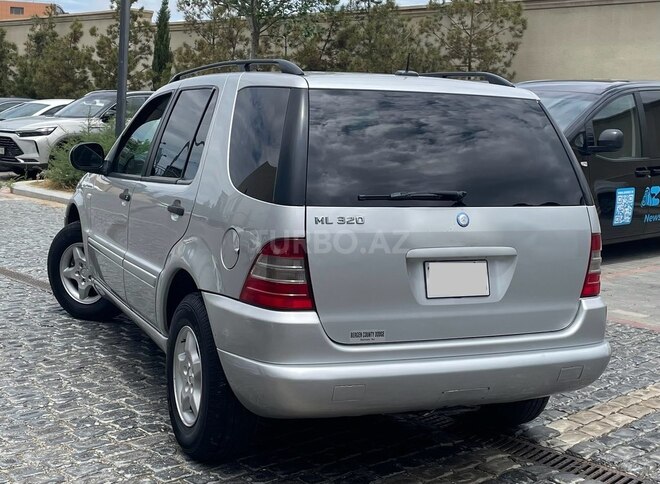 Mercedes ML 320-3