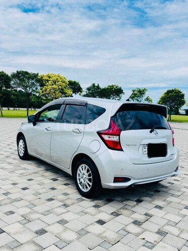 Nissan Note-2