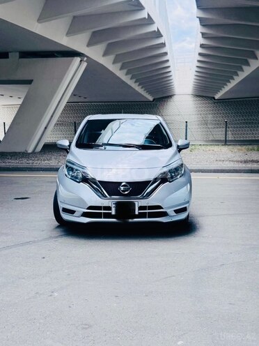 Nissan Note-7