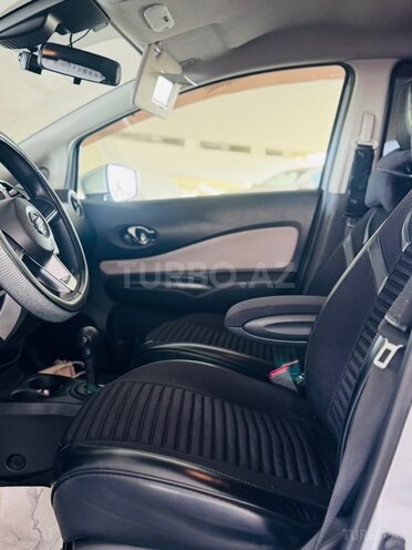 Nissan Note-5