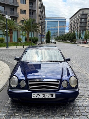 Mercedes E 230-6