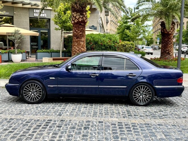 Mercedes E 230-4