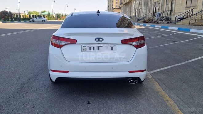 Kia Optima-5