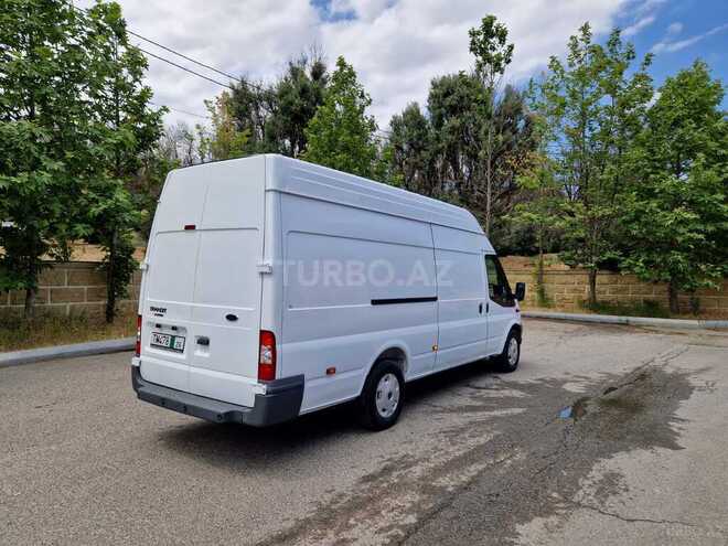 Ford Transit-7
