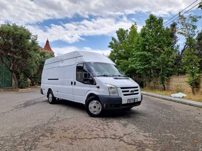 Ford Transit-4