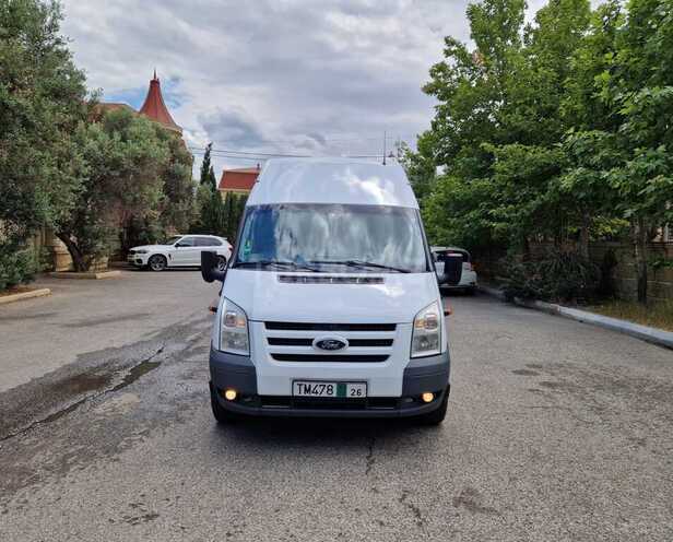 Ford Transit-6