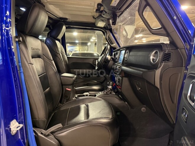 Jeep Wrangler-11