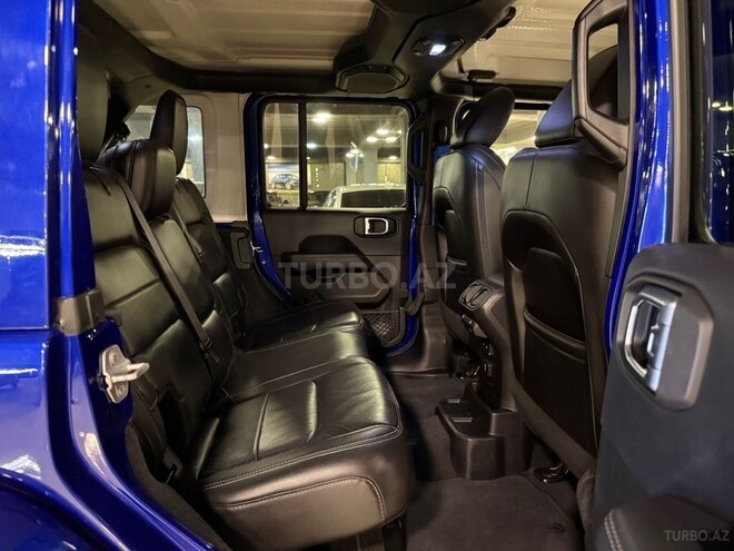 Jeep Wrangler-13
