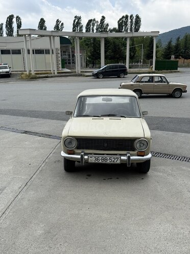 LADA (VAZ) 21011-1
