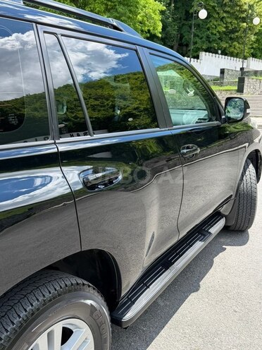 Toyota Land Cruiser Prado-8