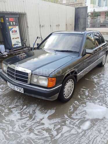 Mercedes 190-5