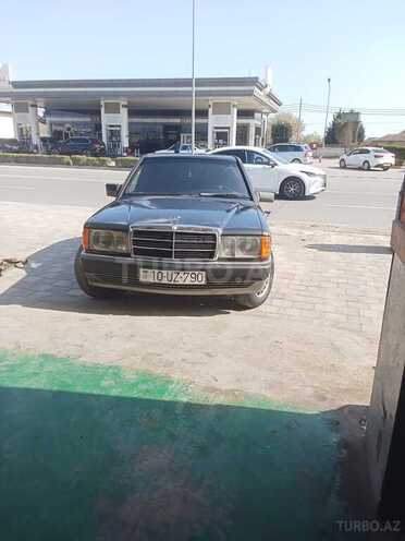 Mercedes 190-4