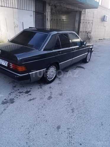Mercedes 190-2