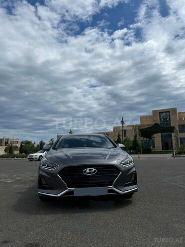 Hyundai Sonata-2
