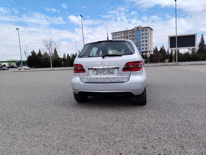 Mercedes B 170-4