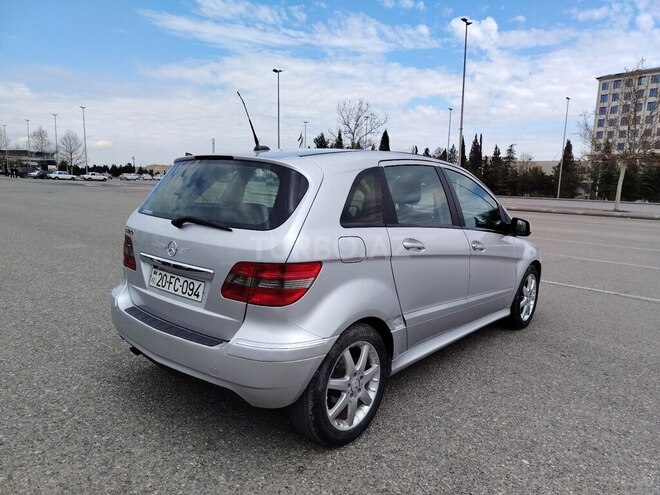 Mercedes B 170-7