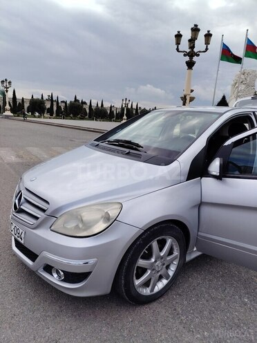 Mercedes B 170-9