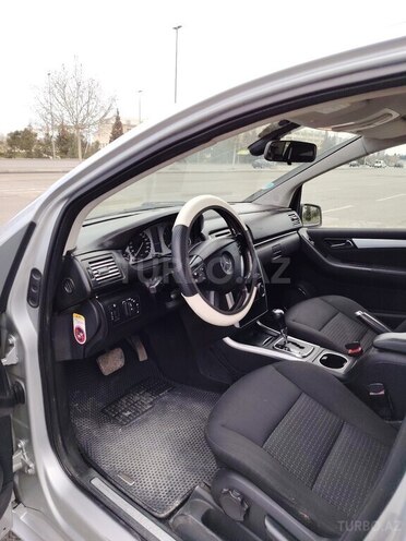 Mercedes B 170-10