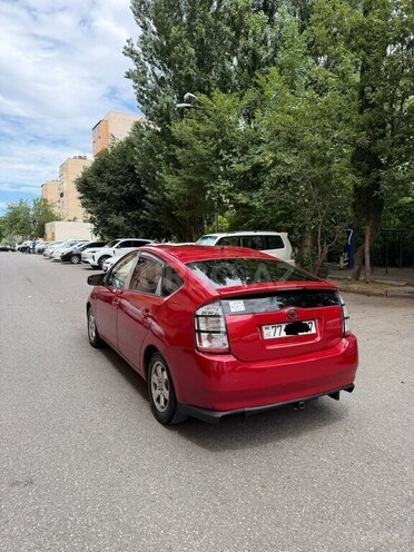 Toyota Prius-13