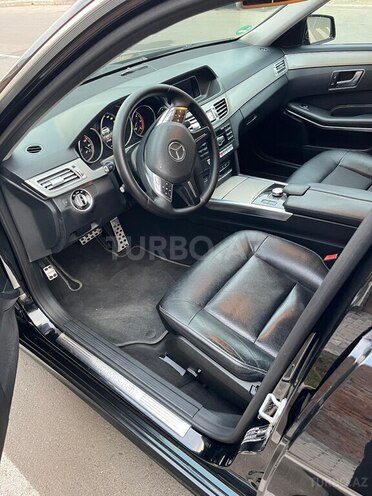 Mercedes E 220-3