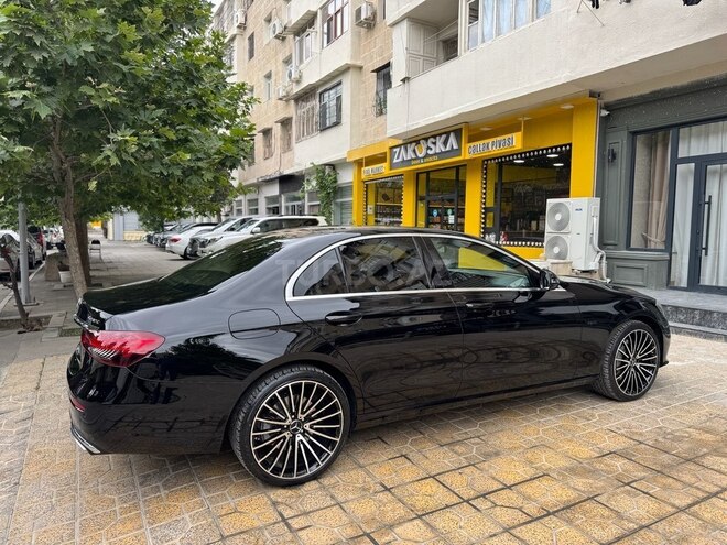 Mercedes E 300 e 4MATIC-3