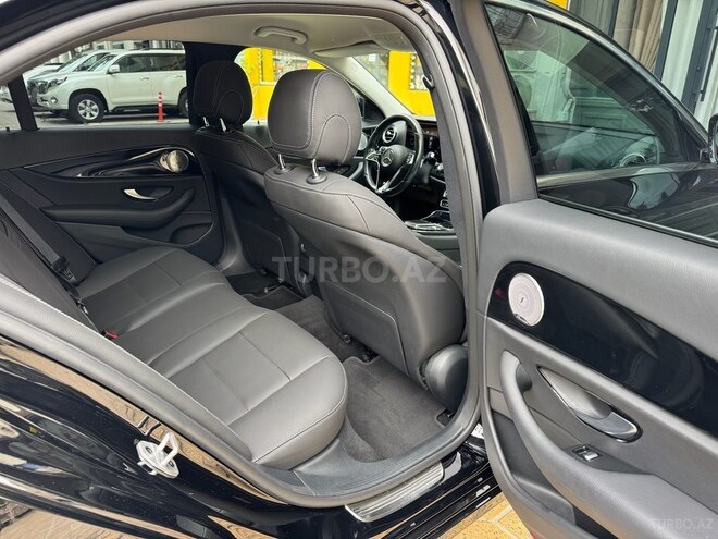 Mercedes E 300 e 4MATIC-10
