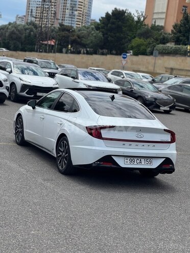 Hyundai Sonata-4
