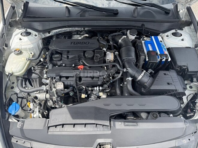 Hyundai Sonata-12