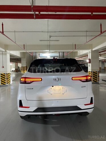 Changan Qiyuan Q05-4