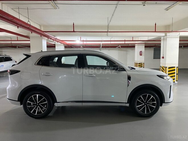 Changan Qiyuan Q05-5