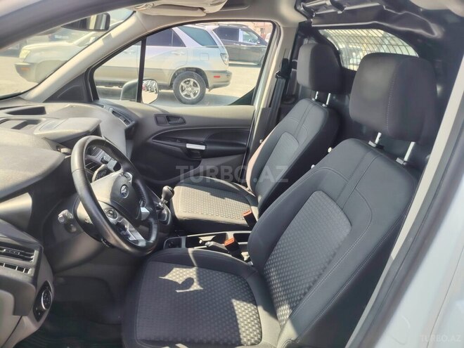 Ford Transit Connect-7