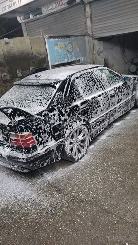 BMW 320-7