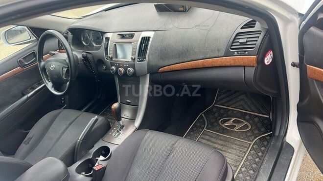 Hyundai Sonata-4