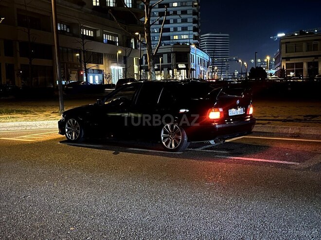 BMW 320-11