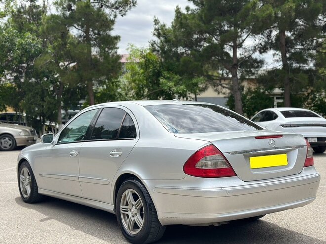 Mercedes E 220-9